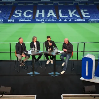 Foto vom Vorstand im Dialog zum Neustart der Genossenschaft Auf Schalke eG