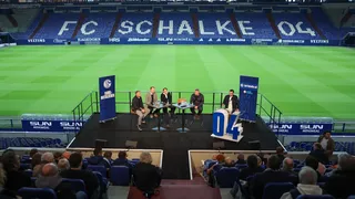 Auf Schalke eG im Dialog mit Mitgliedern.