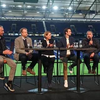 Foto vom Vorstand im Dialog zum Neustart der Genossenschaft Auf Schalke eG