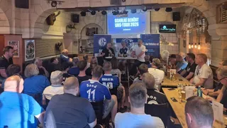 90 Fans kamen zum ersten Termine der Roadshow der Genossenschaft.